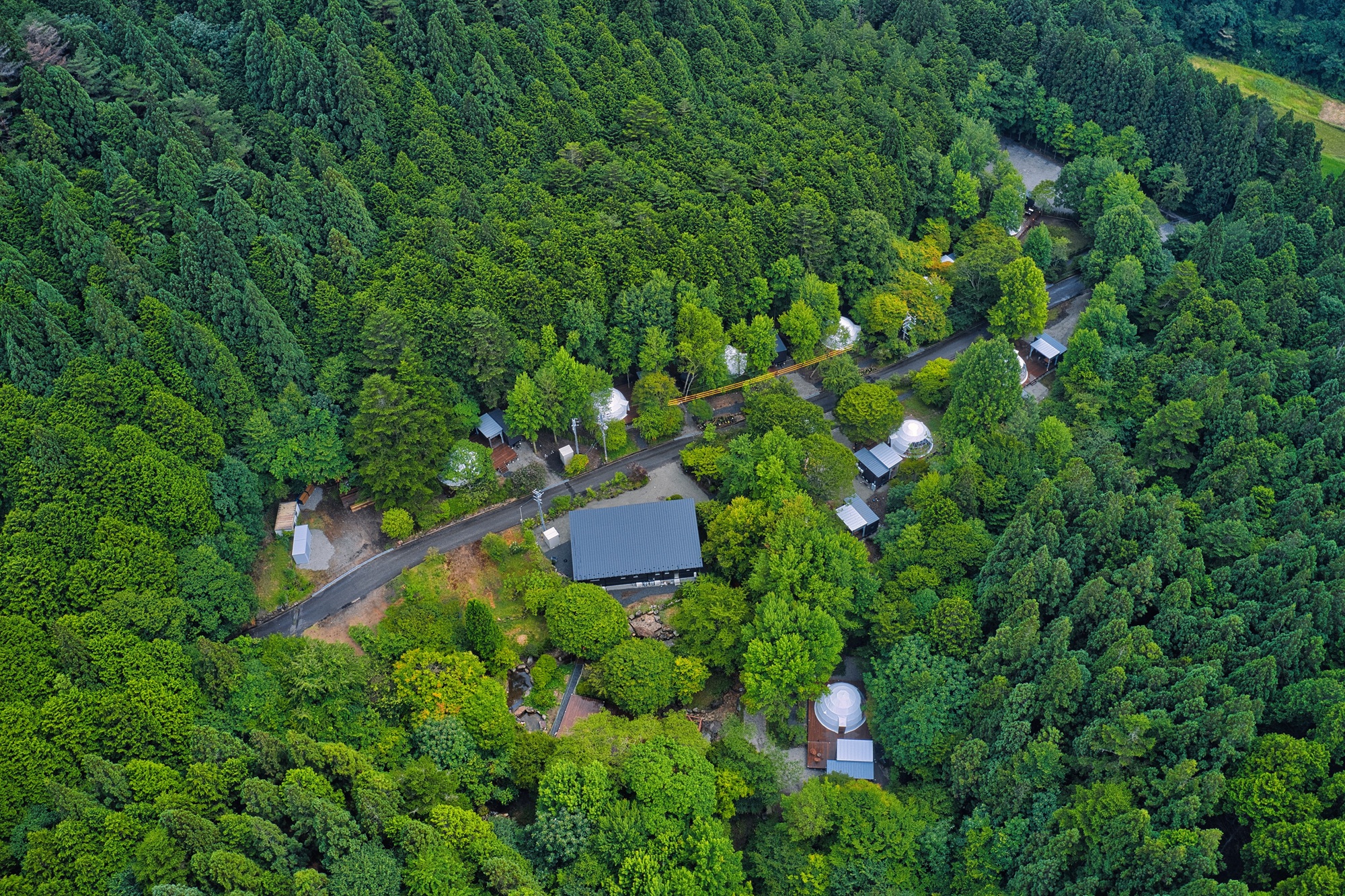 愛知県最大級！全室プライベートサウナ付き SHITARA VILLAGE 宿泊ギフト券(10,000円分) 宿泊券 グランピング サウナ プライベートサウナ 旅行券 旅行 キャンプ バーベキュー -042