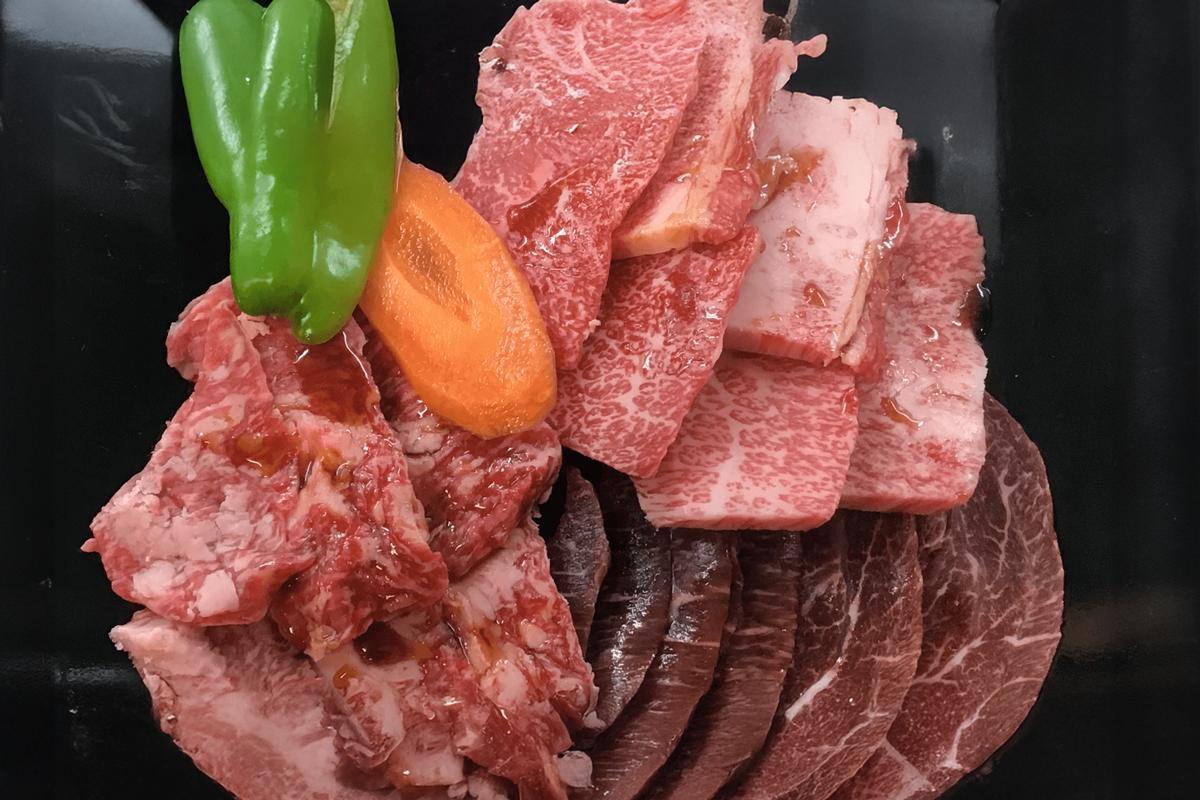 精肉店の直営焼肉【焼肉大剛】店主厳選！贅沢満喫ディナーご招待券 30,000円分（1,000円分×30枚）【焼肉 焼肉店 焼肉専門店 高級焼肉 特撰焼肉 和牛 黒毛和牛 国産牛 極上肉 ギフト 食事券 招待券 お食事券 プレゼント 記念日 誕生日 お祝い デート 家族利用 グルメ体験 外食 体験 レストラン 高級グルメ ご褒美 ディナー ランチ 人気店 名店 銘店 三重県 四日市市 ふるさと納税】