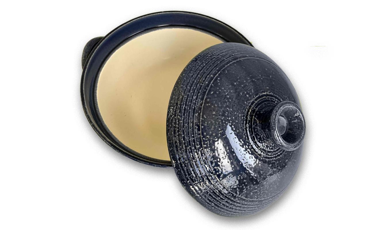 【萬古焼（ばんこやき）】藍釉こま筋 ９号炊き上手土鍋 ばんこの里会館【吹きこぼれない 吹きこぼれ防止 吹きこぼれしにくい  土鍋 9号 三重県 四日市市 四日市 四日市市ふるさと納税】