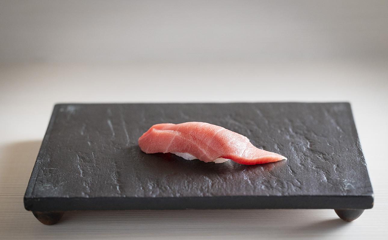 たかぎ 食事券 ￥80,000（10,000円分×8枚） 【食事券　寿司　コース　おまかせ　和食　ミシュラン　ビブグルマン　おいしい　ギフト　ディナー　プレゼント グルメ　おすすめ　家族　カップル　ペア　記念日　チケット　三重　四日市市　四日市　ふるさと納税】