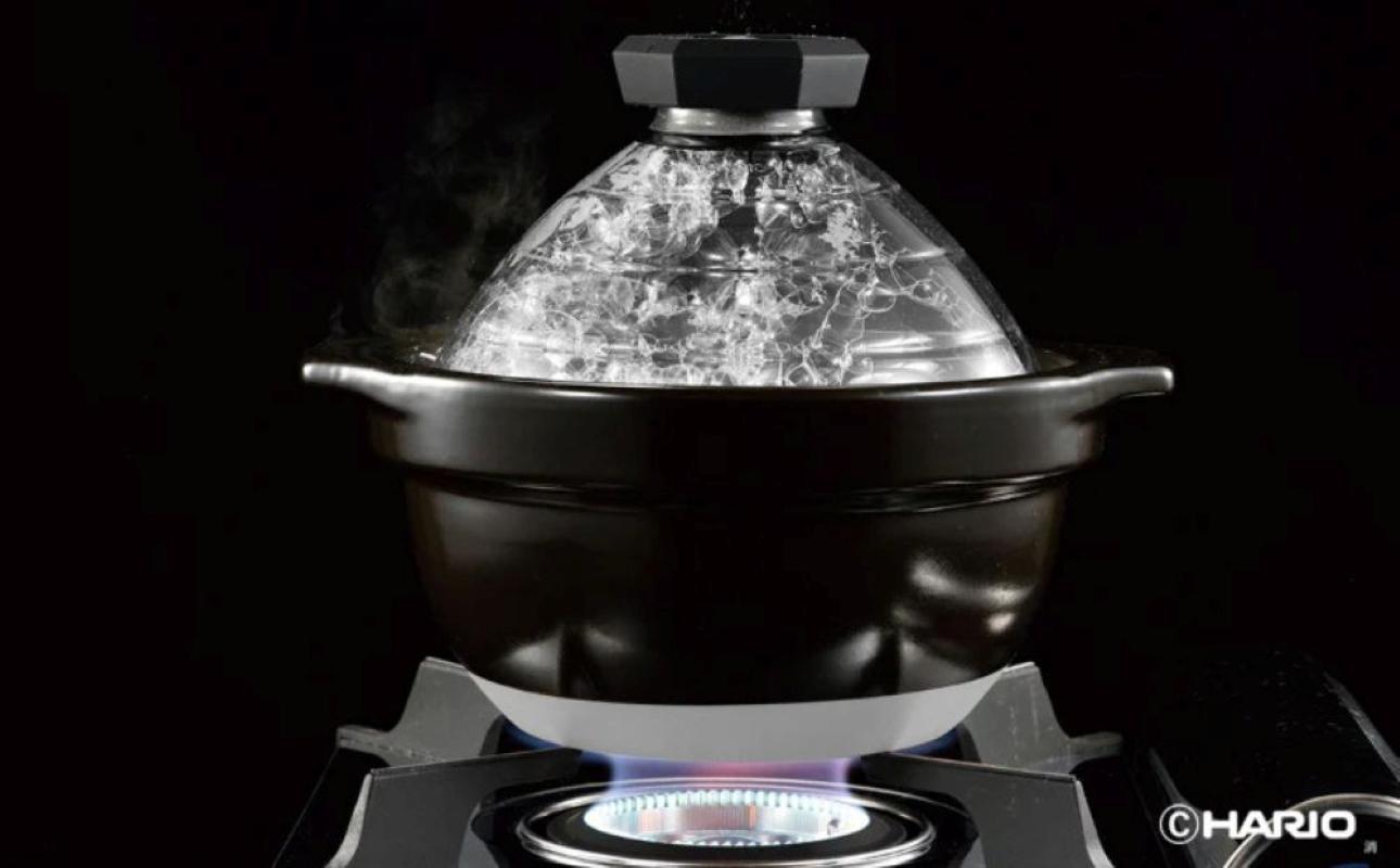 【萬古焼（ばんこやき）】フタがガラスのご飯釜2〜3合炊き 令和7年モデル せんが陶器 【HARIO ハリオ 直火 土鍋 耐熱 ガラス 食器 キッチン 日用品 キッチン用品 日本製 ご飯 ごはん釜 炊飯器 四日市市 四日市】