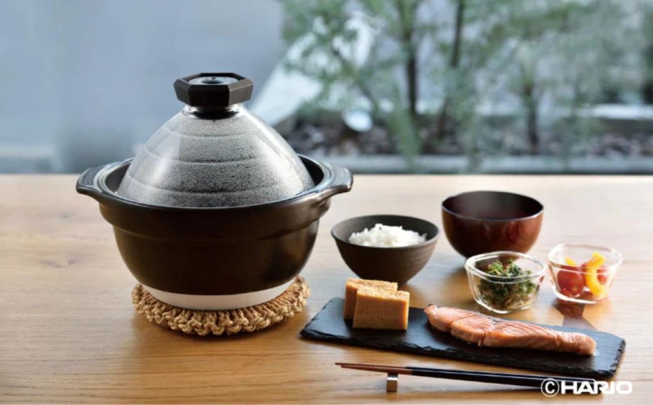 【萬古焼（ばんこやき）】フタがガラスのご飯釜2〜3合炊き 令和7年モデル せんが陶器 【HARIO ハリオ 直火 土鍋 耐熱 ガラス 食器 キッチン 日用品 キッチン用品 日本製 ご飯 ごはん釜 炊飯器 四日市市 四日市】