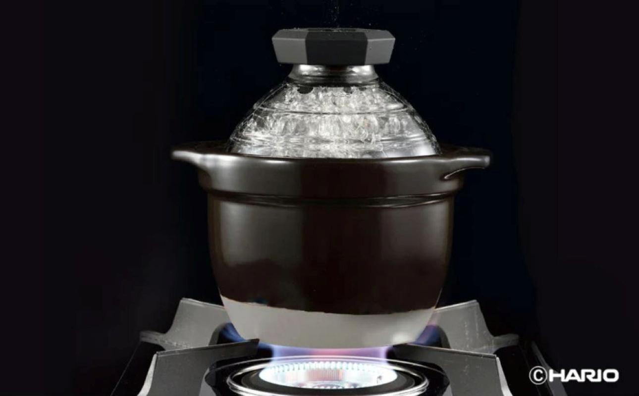 【萬古焼（ばんこやき）】フタがガラスのご飯釜1〜2合炊き 令和7年モデル せんが陶器 【HARIO ハリオ 直火 土鍋 耐熱 ガラス 食器 キッチン 日用品 キッチン用品 日本製 ご飯 ごはん釜 炊飯器 四日市市 四日市】