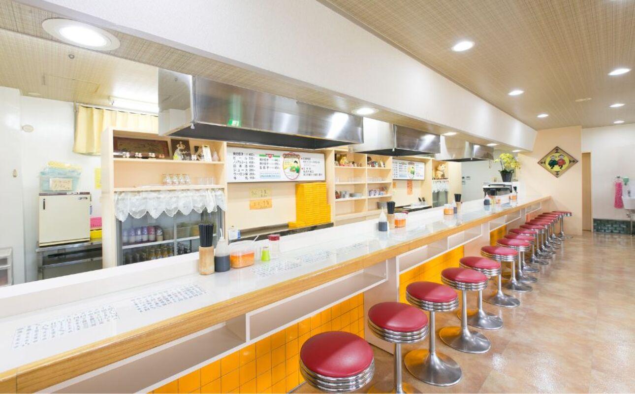 ＜定期便＞ミシュラン掲載の餃子専門店「新味覚」の餃子。上質な小麦でつくる皮の絶妙の薄さ、食材の産地と鮮度にこだわった餡。その人気には理由がある。 特製冷凍生餃子 3箱セット【２回発送】