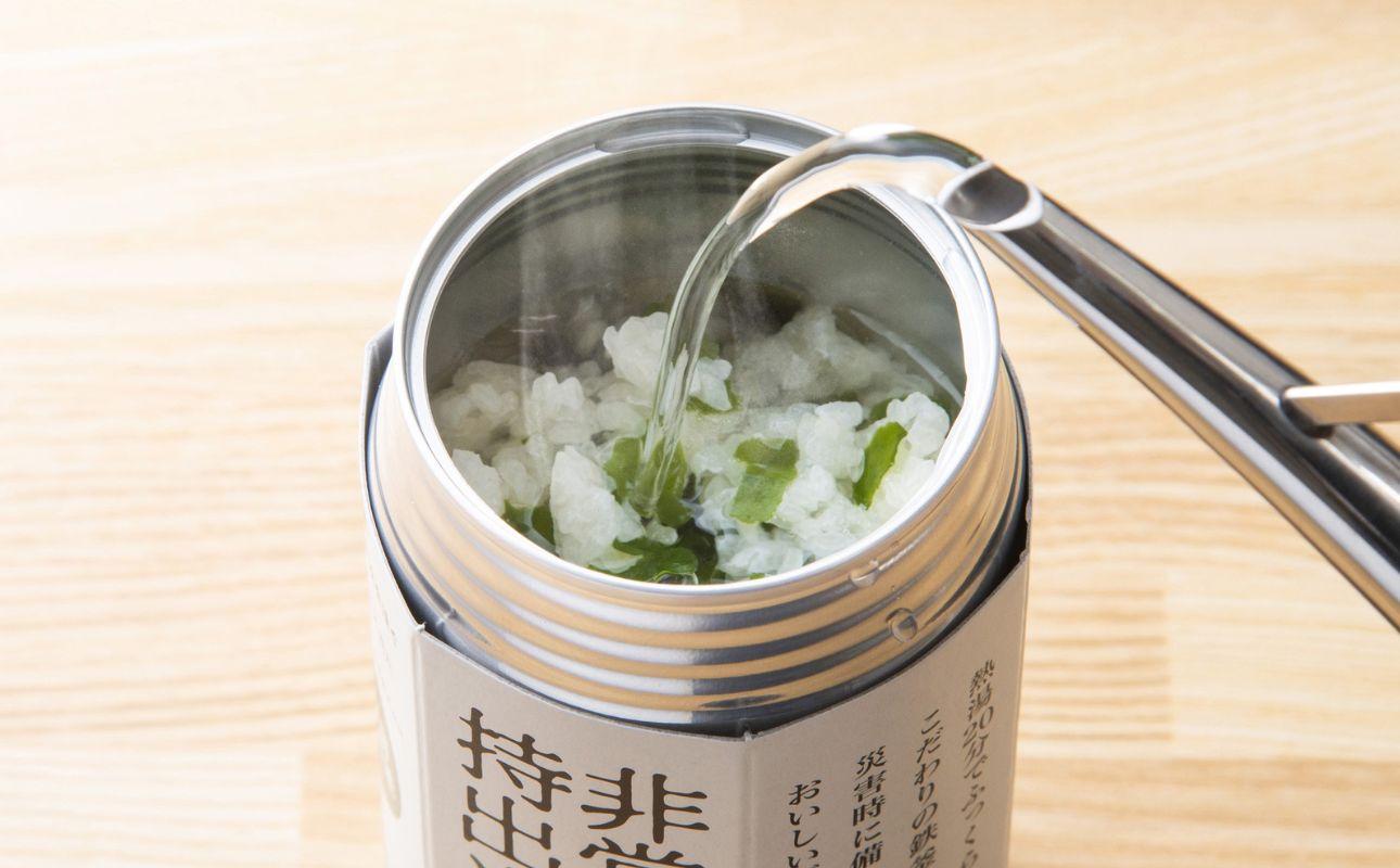 キャンプでも便利！ 長期保存 ！　非常時持出米24缶　わかめごはん（製造日から８年）　［災害　災害時米　防災　備蓄　備蓄米　非常　非常時　非常米　非常食　米　ごはん　ご飯　わかめ　一人暮らし　お湯　お湯だけ　水　水だけ　賞味期限　保存米　保存食］