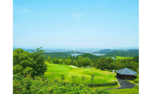 ゴルフ5カントリー四日市コース　平日プレー券2名様分（乗用カート・セルフプレー）