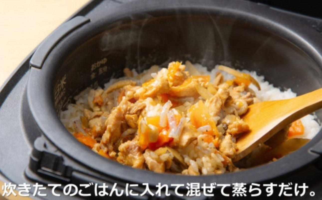 伊勢国一宮「椿大神社」名物【鶏めしの素】 3合用×5袋 招福亭 炊き込みご飯 │ とりめし ごはんの素 ご当地 釜めし かしわ飯 味ごはん 簡単ご飯 国産 鶏料理 時短 レトルト 三重県 四日市市 ふるさと納税