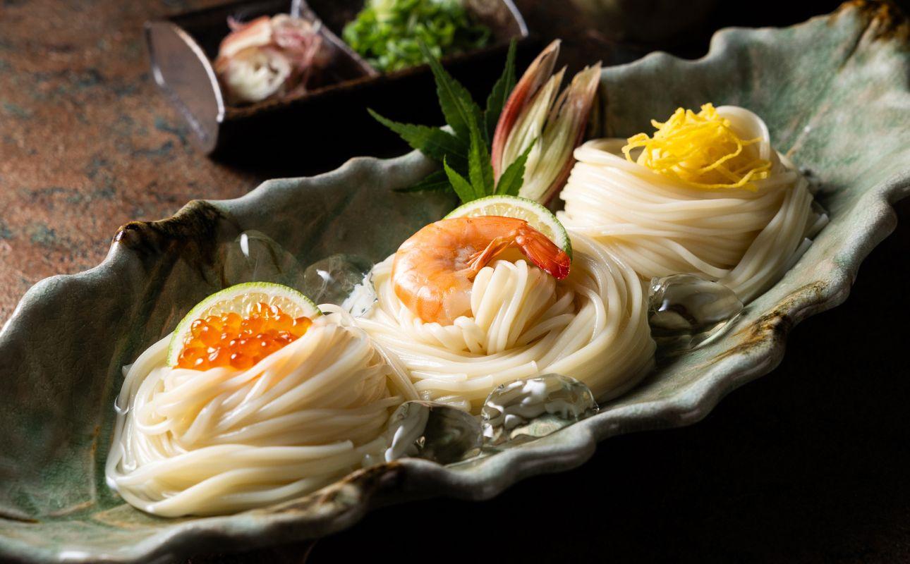 TV番組「マツコ＆有吉 かりそめ天国」紹介店　一等粉のみを使用した「金魚印」 手延ひやむぎ 10束･25食分 /金魚印 王道 大矢知 伝承の味 高級麺 特産 冷や麦 麺 手延べめん ひやむぎ 手延冷麦 無添加 手延べ 長期保存 のどごし 家庭用 そうめん 素? ひやむぎ 素麺 そうめん ソーメン 乾麺 めん レシピ 人気 名産品 お取り寄せ 家庭用 三重県 四日市市 ふるさと納税
