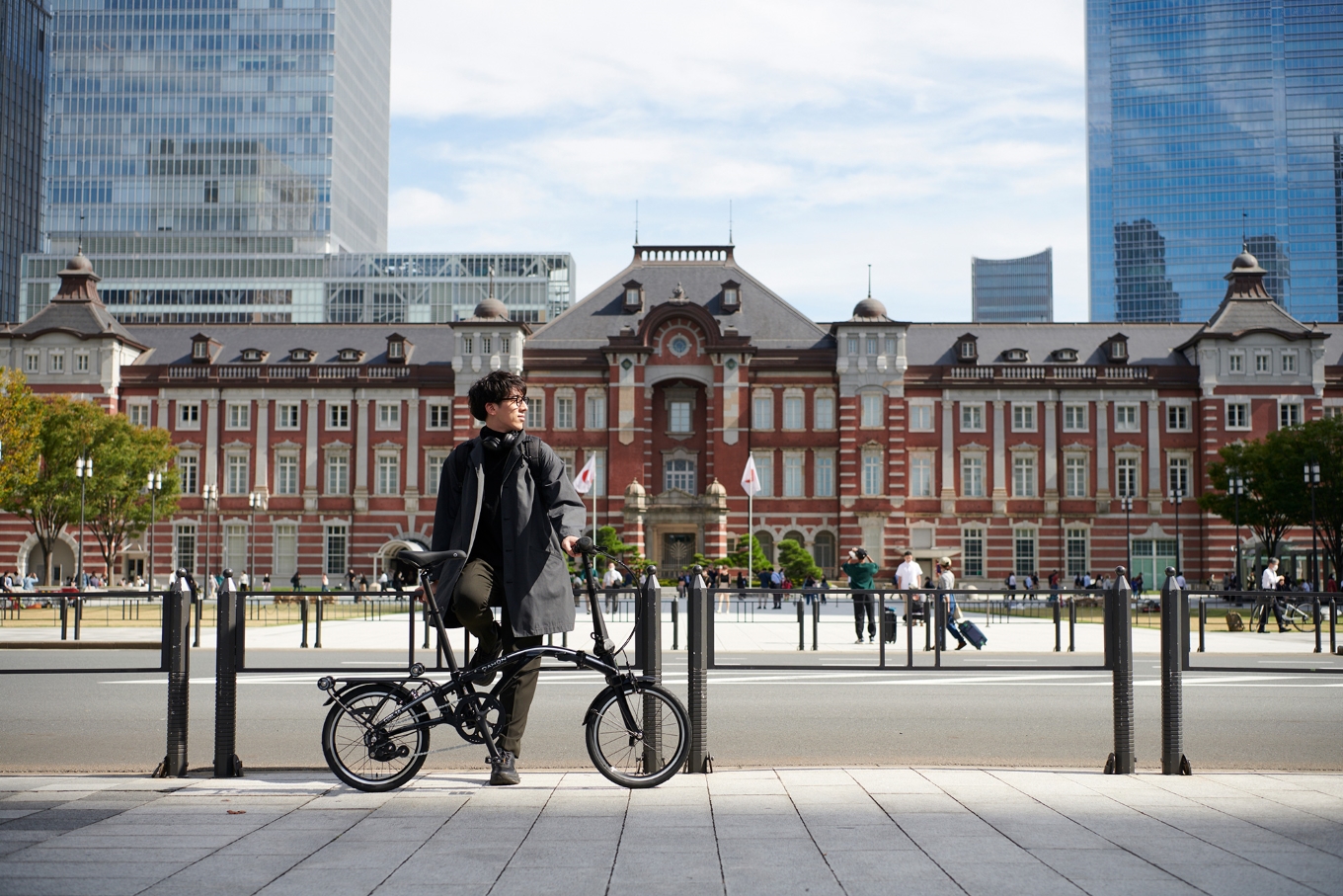 40年の歴史をもつ米国ダホン社の高性能折り畳み自転車 DAHON International Curl i4 Black pearl