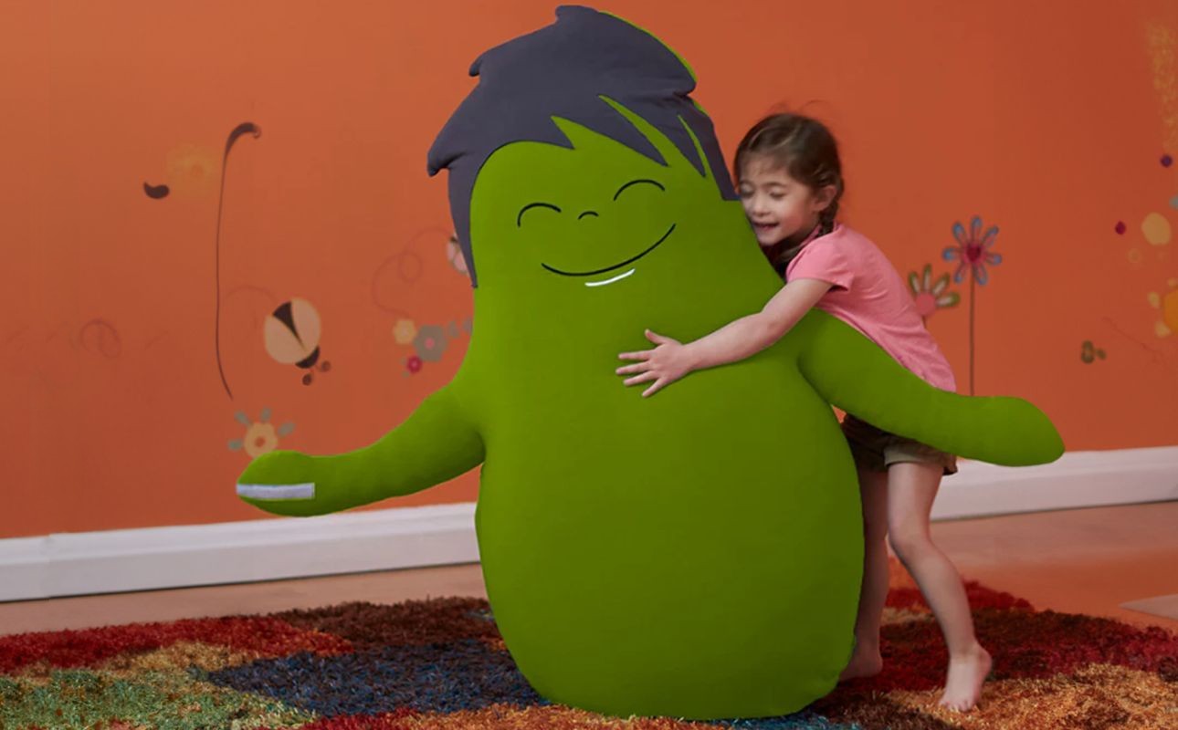 あなたをやさしく抱きしめてくれるかわいい友達。Hugibo Premium（ハギボープレミアム）ピンク【Yogibo ヨギボー プレミアム ビーズクッション ビーズ 座椅子 椅子 クッション ビーズソファー ビーズソファ 新生活 プレゼント インテリア 家具 ベッド ゲーム 三重県 四日市市】