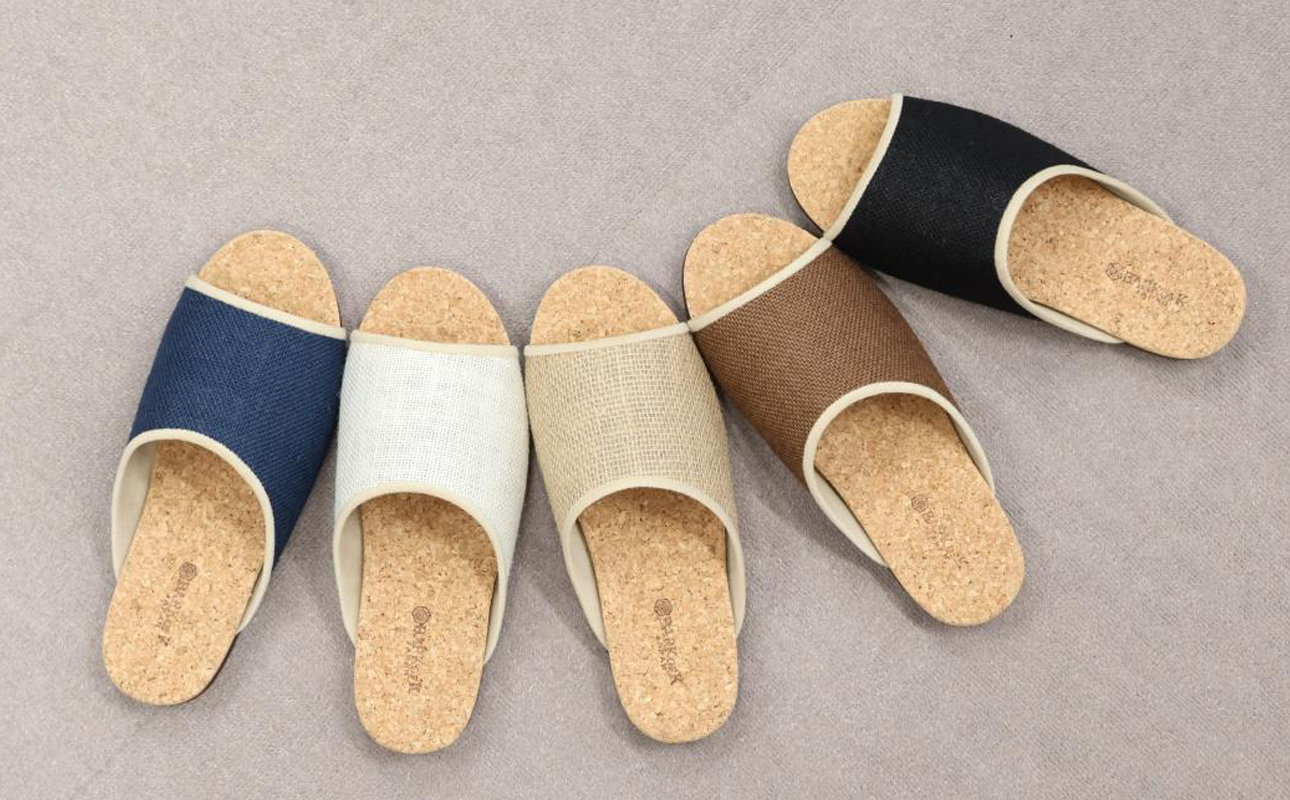 ルームシューズの理想形。天然素材、静音性、高反発クッションで足にやさしい、コルクでむれにくい、綿や麻の素材で、春夏らしいデザイン。「バークオブケイ」コルクルームシューズ爽（Made in Japanの高品質）（春夏デザインバージョン）3Lサイズ(29.5cm) カラー：黒【スリッパ、室内履き、シューズ、靴、リビング、ビジネス、インテリア、三重県、四日市市、ふるさと納税】