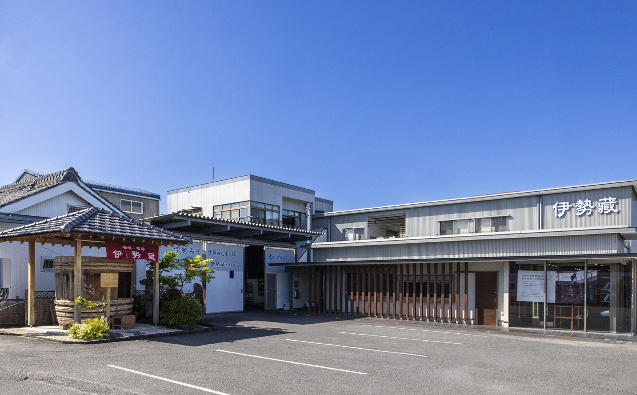 ãã©ã¹ãã£ãã¯ãã¹ãã³ã¬ã¹ã®æ¡¶ãšã¯ç°ãªãããçŸå¹Žæšæ¡¶ããªãã§ã¯ã®å³ãããã嵿¥100幎以äžç¶ããåžå°ãªæšæ¡¶ä»èŸŒã¿ã®äŒå¢è逿²¹3ç¹ã»ããïŒäžžå€§è±é€æ²¹900mlãã°ã«ãã³ããªãŒã ãã逿²¹900mlãçœé€æ²¹900mlïŒ ã倩ç¶éžé ãæ¬éžé ãæäœããèèãããããã人æ°ããã¬ãã¢ã ãé«è©äŸ¡ãæ¿åãåºèº«ãè©°ãåãããã®ãããå®¶åºçšãåœç£ãèª¿å³æã寿åžãç
®ç©ãå·å¥ŽãçŒéãæçãäžéçã忥åžããµãããšçŽçšã