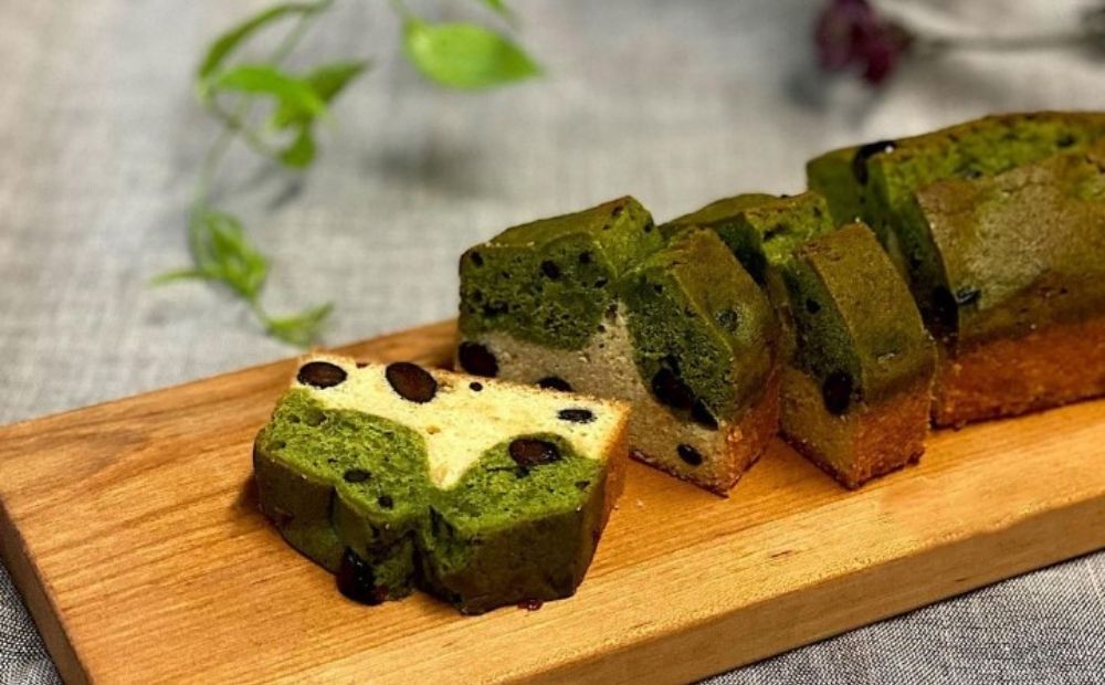 保存料・着色料は使用せず、三重県産高級小麦粉を使ったHideka.5のパウンドケーキ　かぶせ茶と黒豆のパウンドケーキ　フルサイズ1本　Hideka.5【パウンドケーキ お取り寄せ グルメ スイーツ お菓子 おやつ 洋菓子 ケーキ かぶせ茶 お茶 黒豆 ギフト 贈り物 三重県 四日市市 四日市】