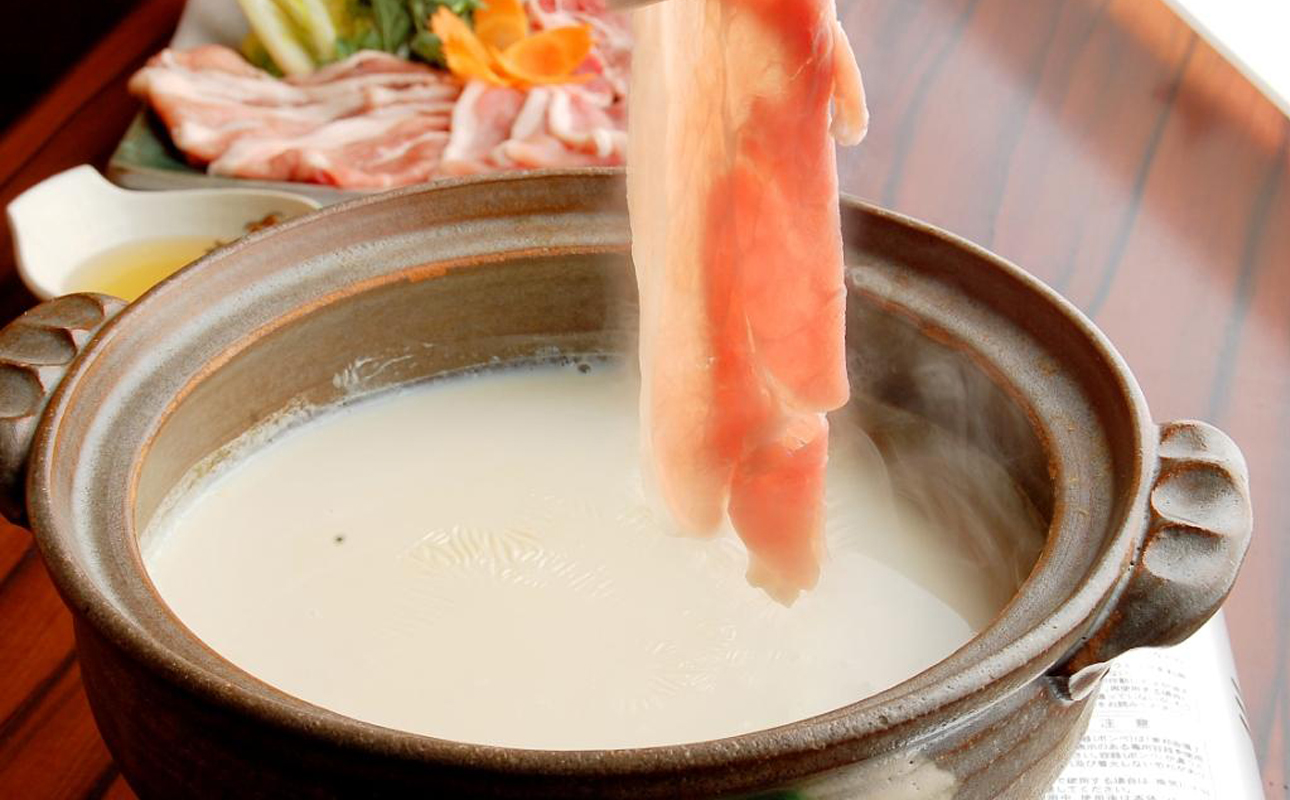 沖縄旅情と本格沖縄料理を提供 琉球ダイニング風と島人 お食事券 50,000円分 〜フード＆ドリンク各100種類以上で使える〜【沖縄料理 ビアガーデン BBQ 泡盛 沖縄民謡 沖縄ポップス エイサー ライブステージ お食事券 ギフト券 プレゼント 三重県 四日市市 ふるさと納税】