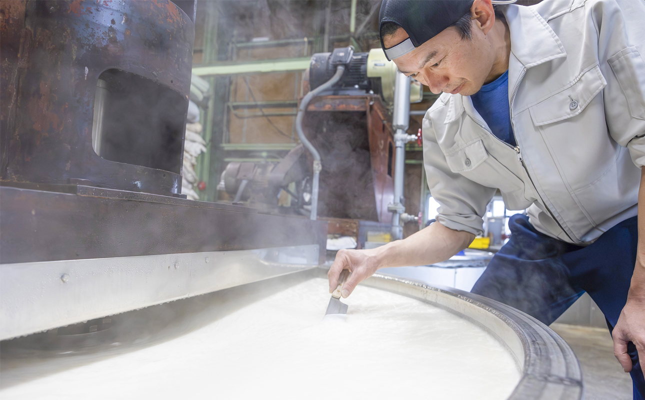 四日市認定地場特産品【泗水十貨店（しすいじっかてん）】オリブ透明石けん　川村養蜂場のハチミツ配合　手提げ袋付き