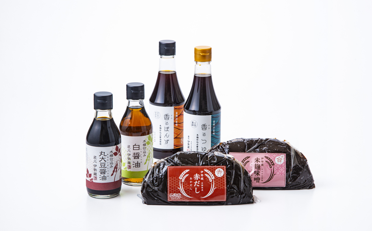 ãã©ã¹ãã£ãã¯ãã¹ãã³ã¬ã¹ã®æ¡¶ãšã¯ç°ãªãããçŸå¹Žæšæ¡¶ããªãã§ã¯ã®å³ãããã嵿¥100幎以äžç¶ããåžå°ãªæšæ¡¶ä»èŸŒã¿ã®äŒå¢è6ç¹ã»ããïŒäžžå€§è±é€æ²¹200mlãçœé€æ²¹200mlãéŠããœãã360mlãéŠãã€ã360mlã米麹å³å500gãèµ€ã ã500gïŒã倩ç¶éžé æäœããããããã人æ°ããã¬ãã¢ã ãé«è©äŸ¡ãåºèº«ãè©°ãåãããã®ãããå®¶åºãåœç£ãèª¿å³æã寿åžãéãæçãäžéçã忥åžåžããµãããšçŽçšã