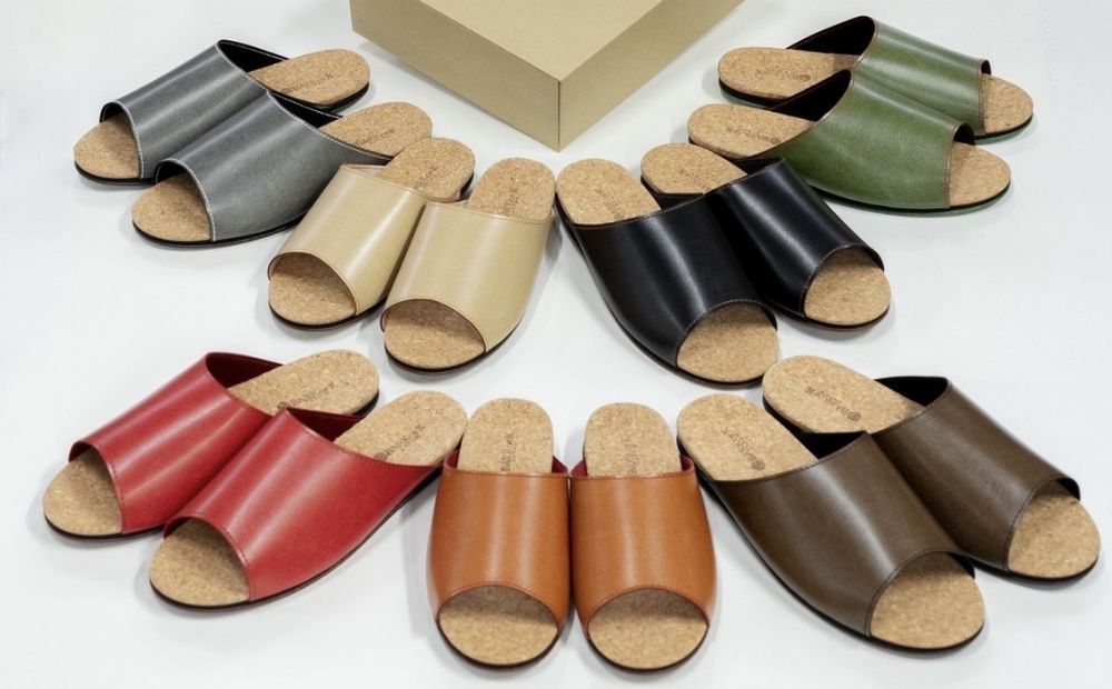 【4足セット】Made in Japanの高品質　ルームシューズの理想形。天然素材、静音性、高反発クッションで足にやさしい、 コルクでむれにくい、来客時も合成皮革とシンプルカラーのデザインで、さりげないセンスを！ 「バークオブケイ」コルクルームシューズ（3Ｌ・29.5cm・カーキ）