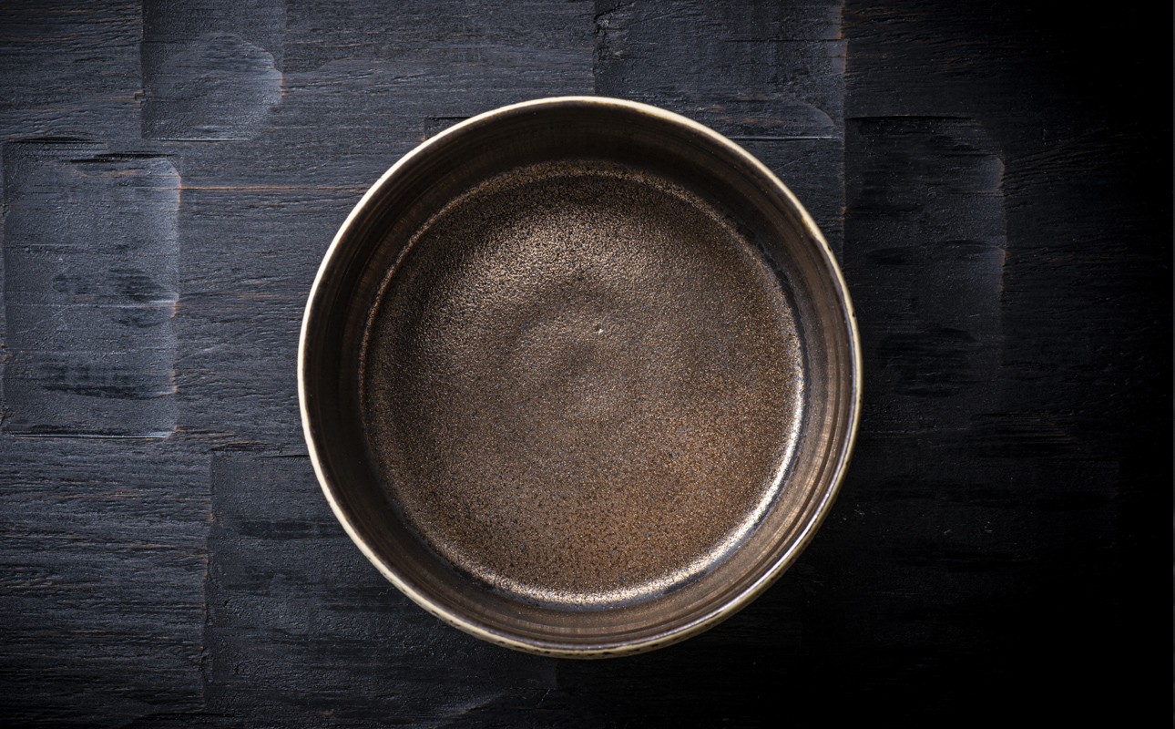 【萬古焼（ばんこやき）】表現技法で萬古焼に新風を吹き込むアーティスト谷口純一 象嵌技法（ぞうがんぎほう） 「パンダ抹茶茶碗」　【谷口純一　パンダ　熊猫　抹茶　1点もの　一珍　三重県 四日市市 四日市】