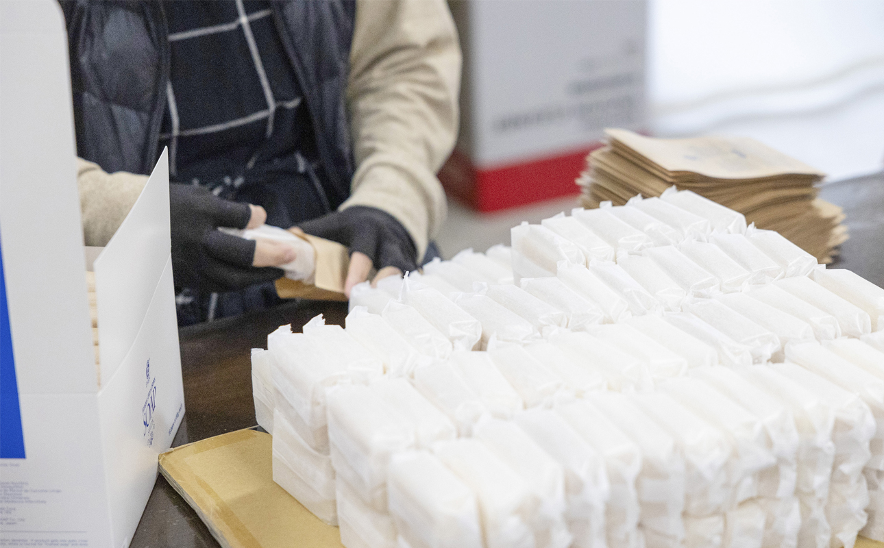 四日市認定地場特産品【泗水十貨店（しすいじっかてん）】オリブ透明石けん　川村養蜂場のハチミツ配合　手提げ袋付き