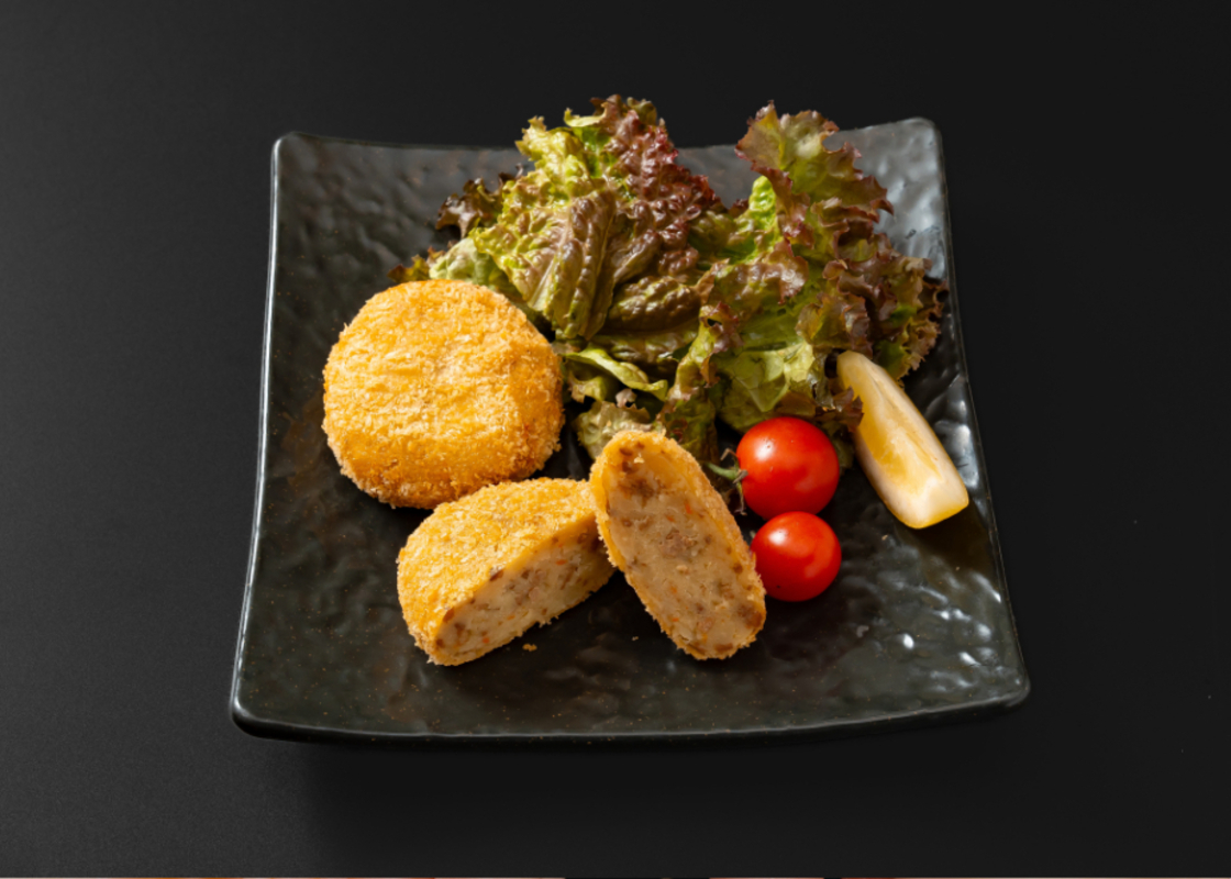 精肉店の直営焼肉【焼肉大剛】人気No.1！肉屋のずっしり手作り【牛肉】コロッケ （10個入り）【肉 牛肉 冷凍便 おすすめ 人気 ランキング 冷凍 手作り 詰め合わせ 大容量 冷凍食品 手作り 揚げるだけ お惣菜 国産 業務用 牛肉 じゃがいも 野菜 名店 お弁当 夕食 おかず 子ども 喜ぶ 簡単調理 ストック 三重県 四日市市 ふるさと納税】