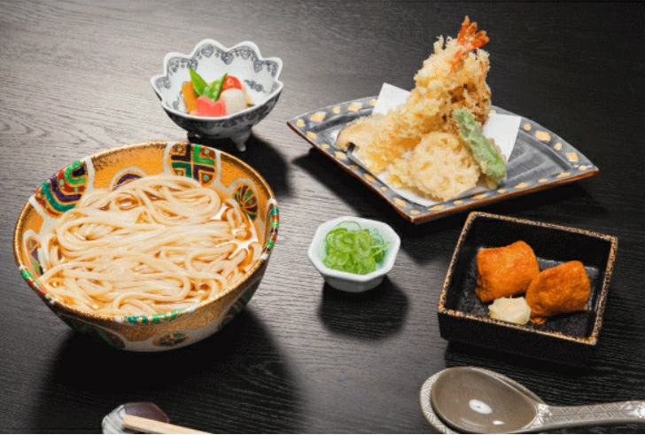 TV番組「マツコ＆有吉 かりそめ天国」紹介店　 九鬼太白純生胡麻油使用（太白麺、太白うどん）九鬼太白純正胡麻油セット　贈答用 乾麺 常温保存 無添加 うどん 胡麻油 高級手延べめん お供え 渡辺製麺 高級手延めん