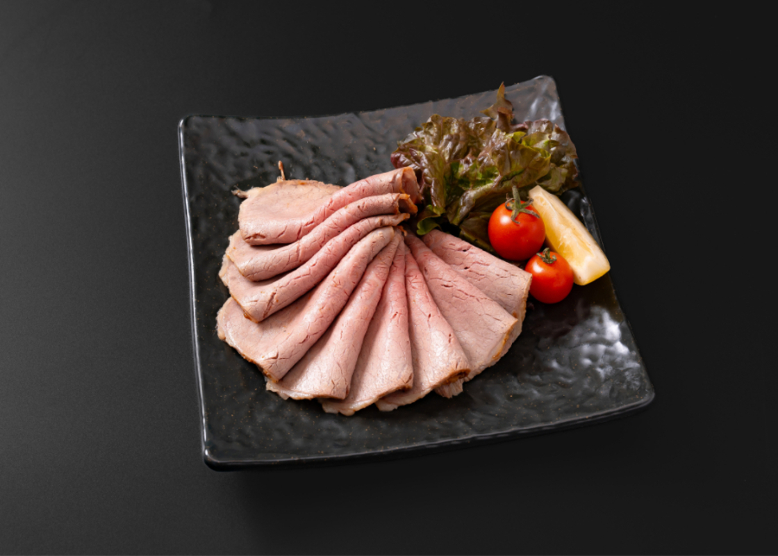 精肉店の直営焼肉【焼肉大剛】しっとり濃厚！肉屋の本格手作りローストビーフ 500g【ローストビーフ 肉 牛肉 冷凍便 おすすめ 人気 ランキング 冷凍 手作り 詰め合わせ 大容量 冷凍食品 手作り お惣菜 国産 業務用 牛肉 名店 お弁当 夕食  ディナー 丼ぶり 簡単調理 ストック 三重県 四日市市 ふるさと納税】