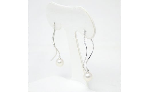 302　アコヤ真珠7.5mmピアス(K18WG)　パール 宝石 アクセサリー ジュエリー 伊勢志摩 伊勢市 結婚式 入学式 ギフト 贈り物 フォーマル プレゼント 誕生日 本真珠 ホワイトゴールド