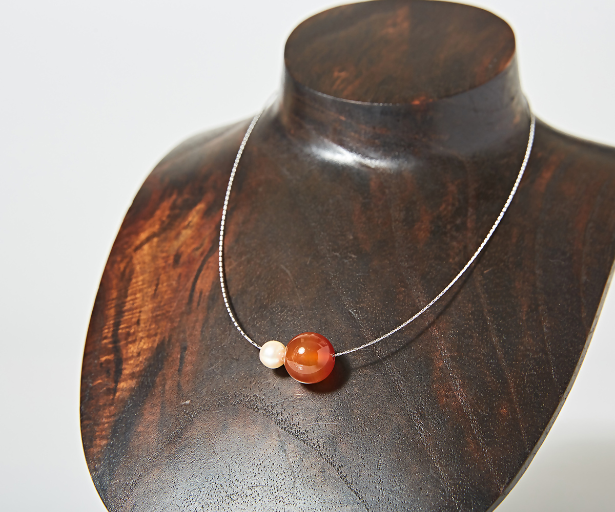 1900 OMAMORI JEWELRY あこや真珠8mm 夫婦岩チョーカーSV925 紅玉髄・カーネリアン  伊勢とこわかや OMAMOTIJEWELRY 真珠 夫婦岩チョーカー お守り あこや真珠 8mm玉　天然石