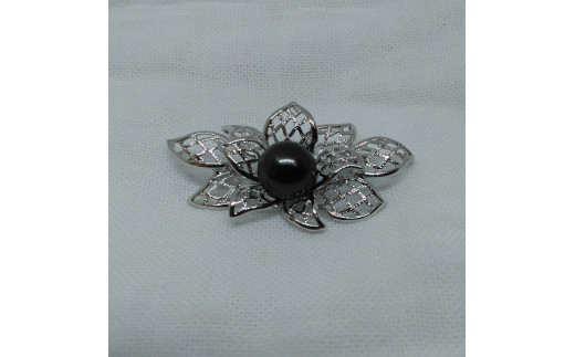 751タヒチ黒本真珠ブローチ(Ａ)ＳＶ製