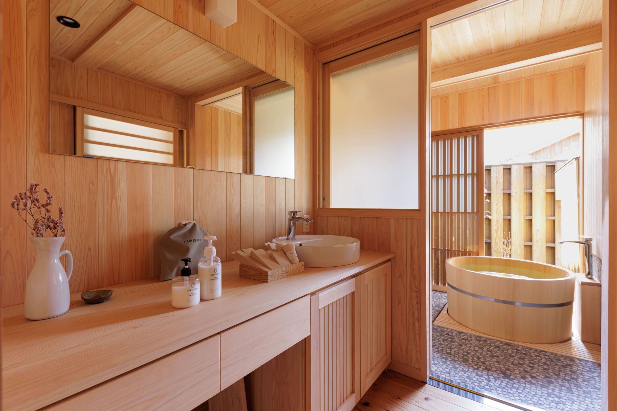 1818 NIPPONIA HOTEL伊勢河崎 商人町1泊2日 ペア宿泊 旅行券（朝食付き）　伊勢 河崎 伊勢神宮 参拝 巡礼 宿泊 ホテル 旅行 観光 宿泊チケット 朝食付き NIPPONNIA 癒し 歴史