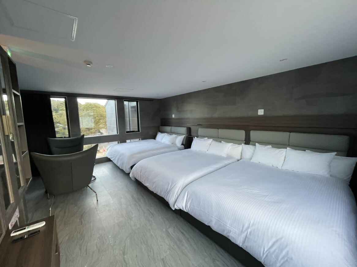 2011 ãå¹³æ¥éå®å®¿æ³åžã1æ£è²žå ãã©ãã£ãŒããªãŸãŒããŽã£ã©ïŒ2åæ§åïŒãäžéçãå®¶æãæž©æ³ãäŒå¢ãããããç¬ãã°ã©ã³ãã³ã°ããªãŸãŒããäŒå¢ç¥å®®ã芳å
ãã1æ£è²žãããããã³ä»ãã ããŒããã¥ãŒãå€«å©Šå²©ãæµ·æ°ŽæµŽãã°ã«ãŒãã¹ãã€ãã³ã³ãããã¢ã ã貞ãå¥èãã²ã¹ãããŠã¹ãé§è»å Žä»ãã ãªãŒã·ã£ã³ãã¥ãŒ