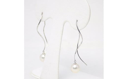 302　アコヤ真珠7.5mmピアス(K18WG)　パール 宝石 アクセサリー ジュエリー 伊勢志摩 伊勢市 結婚式 入学式 ギフト 贈り物 フォーマル プレゼント 誕生日 本真珠 ホワイトゴールド