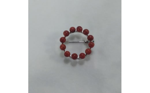 1619　珊瑚ブローチ・サークル
