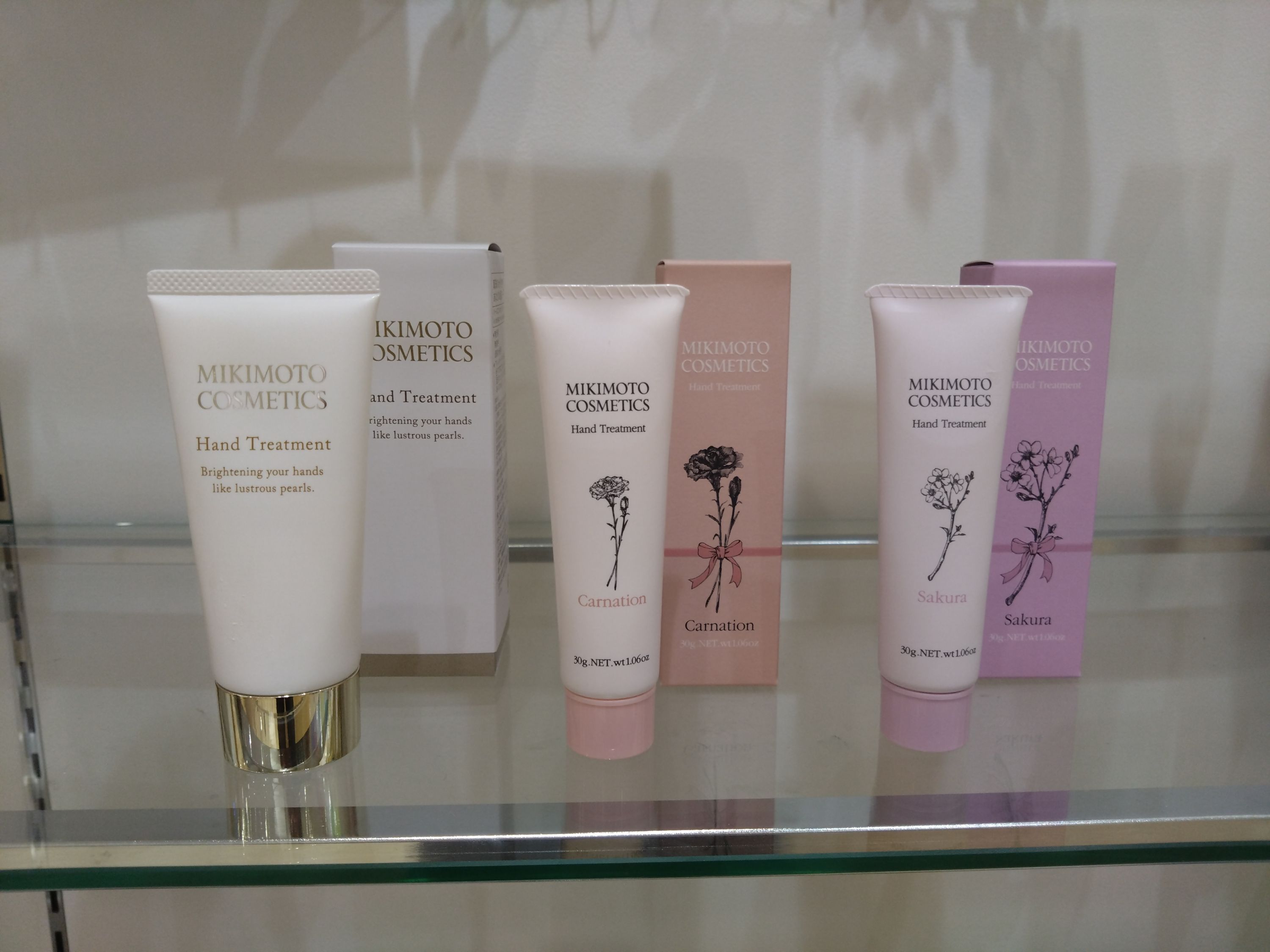 1855 ミキモト コスメティックス　ハンドクリーム5点セット　ミキモトクループ 御木本製薬 伊勢志摩産真珠成分 超純水 ハンドクリーム 無香料 桜 カーネーション うるおい みずみずしい なじみやすい ハリ・弾力チューブタイプ保護膜 透明感