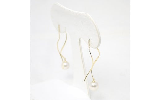 301　アコヤ真珠7.5mmピアス(K18)　パール 宝石 アクセサリー ジュエリー 伊勢志摩 伊勢市 結婚式 入学式 ギフト 贈り物 フォーマル プレゼント 誕生日 本真珠 金