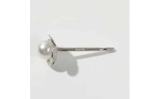 1635　K14WGあこや本真珠ピアス　プチフラワー　3mmUP　K14　ホワイトゴールド　WG　あこや真珠　ピアス　伊勢志摩　アクセサリー　ジュエリー　フォーマル　カジュアル　ギフト　伊勢市　14金　フラワー　プチ