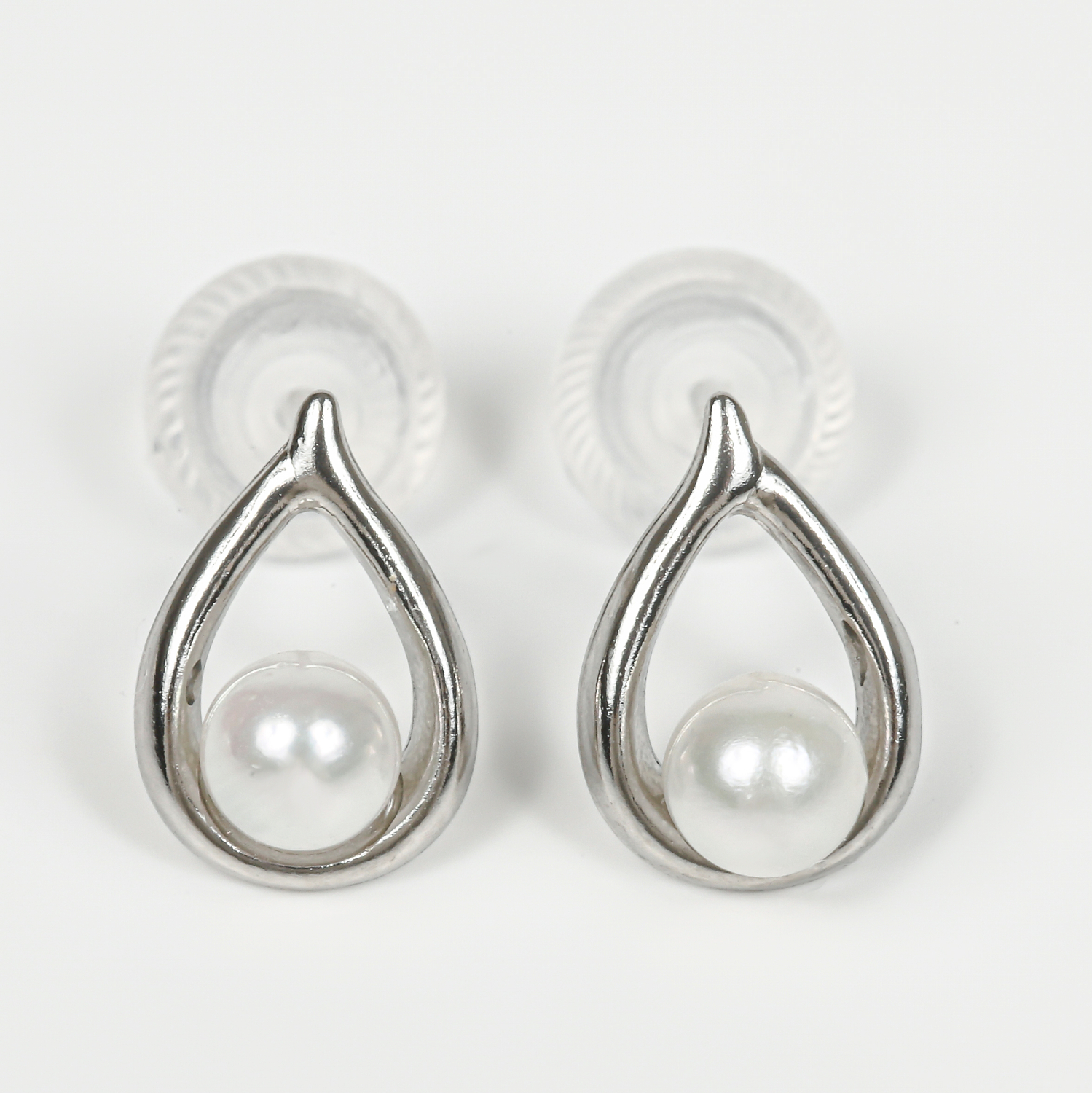 1785　プラチナあこや本真珠ピアス　しずく あこや真珠 プラチナ ピアス 本真珠 伊勢志摩　伊勢市 アクセサリー フォーマル カジュアル ジュエリー ギフト しずく かわいい