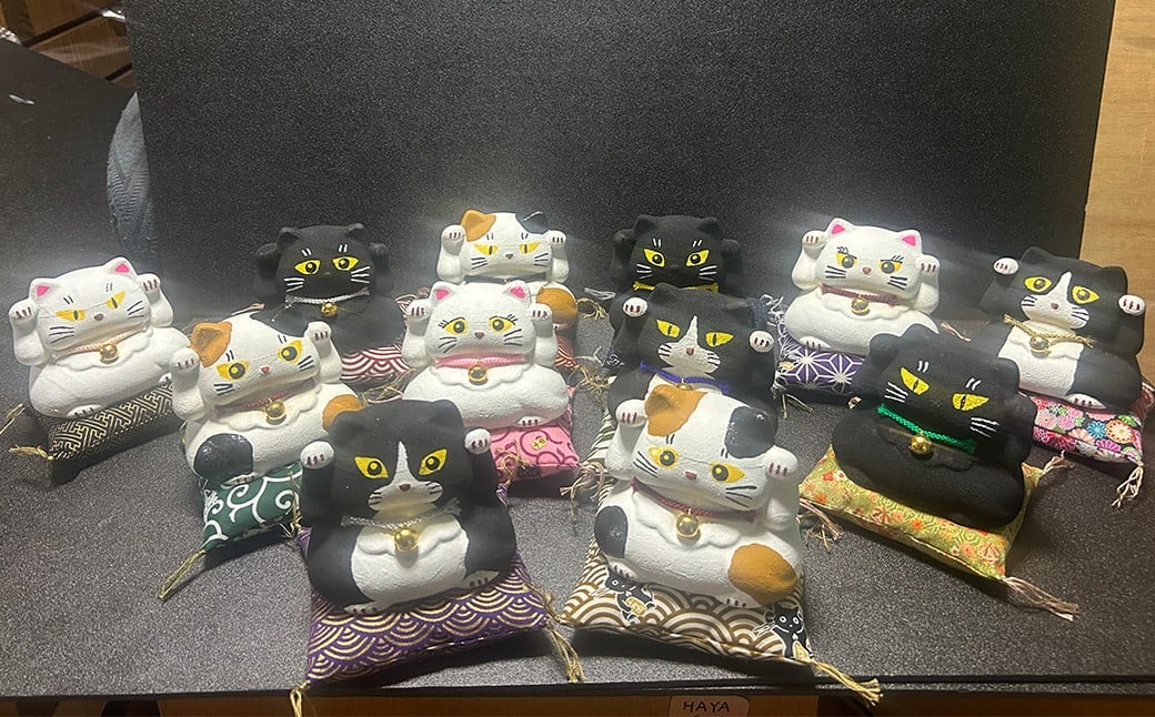 【デザインが12種類から選べる】 桑名鋳物の中子屋さんが作った 招き猫 ×2個 ／ 猫 ネコ ねこ まねきねこ まねき猫 黒猫 ハチワレ猫 白猫 三毛猫 癒し 置物 置き物 常温 三重県 桑名市