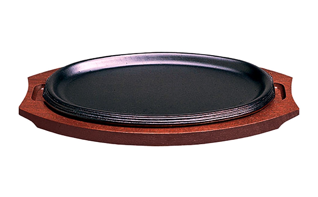 トキワ鉄器 ステーキ皿 ＆ ハンドル付き （木台タイプ） ライン 27cm 323 くわな鋳物 ／ 食器 皿 お皿 鋳物 伝統 匠 食卓 プレート 蓄熱性 器 鉄板皿 重厚感 黒鉄 保温性