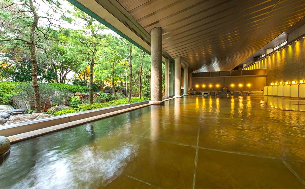 ナガシマリゾート 長島温泉ホテル花水木本館 和室宿泊券 【平日限定プラン】【有効期限有り】 1泊2食付き （2名様） チケット 観光 旅行 温泉 三重県 桑名市