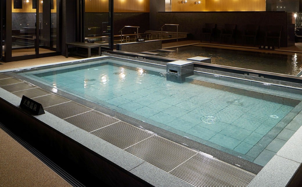 ç¥éŠ¬ã®æ¹¯ ãåæ°åžÃ3æãæž©æ³ ãµãŠã å²©ç€æµŽ é²å€©é¢šå ãªãã¬ãã·ã¥ 芳å
äžéç æ¡ååž