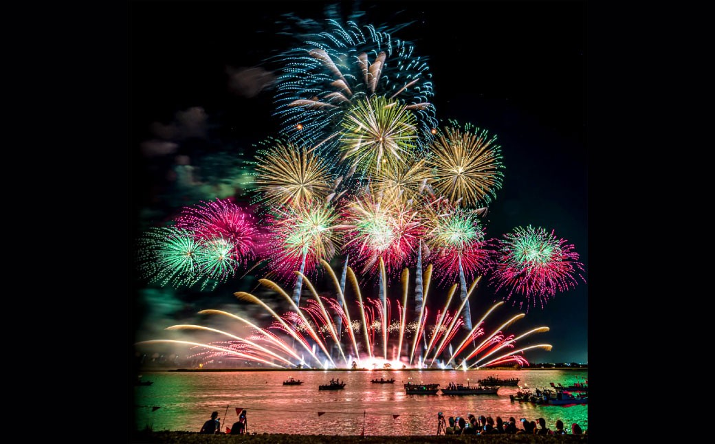 【 令和8年7月25日 （ 土 ） 】 桑名水郷花火大会チケット 3枚 （ 河川敷エリア ） 揖斐川 花火 二尺玉 スターマイン ミュージック 夜空 夏祭り チケット 花火大会 ミュージック花火 大会 夏の風物詩