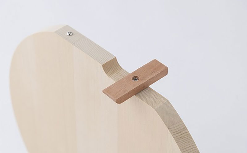 青森ひばの丸まな板 スタンド付き L 木製 青森ひば 青森ヒバ 木工品 卓上 国産 キッチン用品 調理器具 アウトドア キャンプ カットボード カッティングボード 梅沢木材工芸社