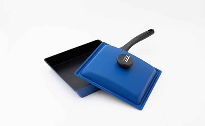 【FUCHI BITE】 スケール付き 木製まな板（青森ヒバ）・フタ付きワイドパンセット 木製 青森ひば 青森ヒバ 木工品 卓上 国産 キッチン用品 キッチングッズ 調理器具 日用品 日用雑貨 アウトドア キャンプ カットボード カッティングボード フライパン