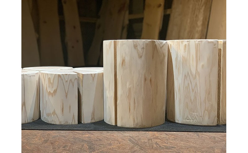 MORITOãæ£®ã®äžžå€ªã¹ããŒã«ïŒæïŒå
šé¢ãµã³ãã£ã³ã°ä»äžãïŒããªãããã³ ãµã€ãããŒãã«ãæ€
åãèå²ãããã倩ç¶çŽ æãLOGSTOOL