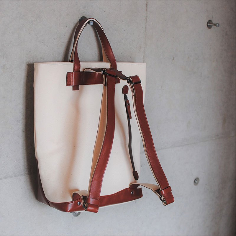 レディース　国産　キャンバスリュックサック　7M7-1048（ナチュラル×ライトブラウン）