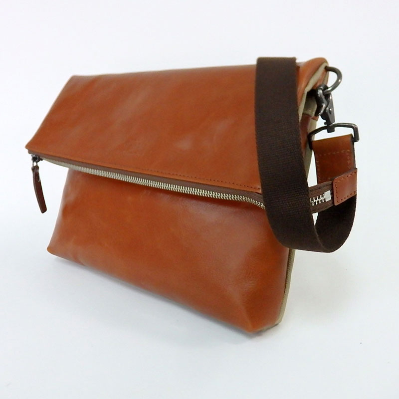 レディース　国産　キャンパスクラッチ　7M8-1063（ナチュラル×ライトブラウン）