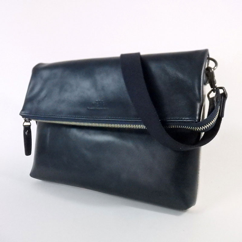 レディース　国産　キャンパスクラッチ　7M8-1063（ナチュラル×ネイビー）