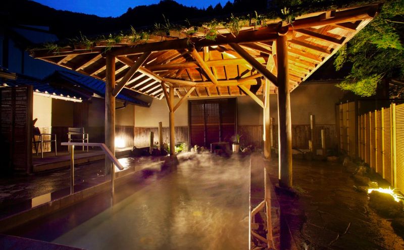 äŒè³ã®ããã宿 èµ€ç®æž©æ³é ãã®æ¹¯ 察æ³é£ã§äœ¿ããã15,000ååæ¥åž°ãé£äºã®ããåžïŒèµ€ç®ååå
«æ»æåŸ
åžãå€éã©ã€ãã¢ãããæ¥œããã2åæ§åãä»ãïŒ