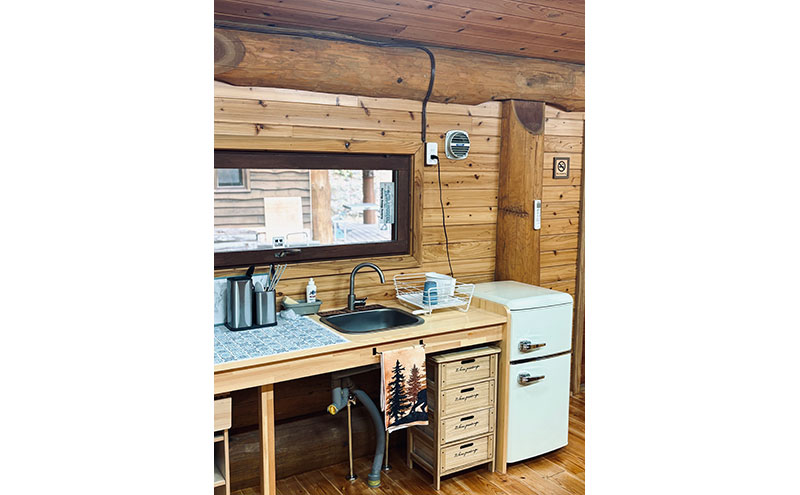 【大阪から90分&名古屋から2時間】1組限定ペット可ログハウス2名様招待券【素泊まり】| ログハウス 宿泊 のんびり 自然 バーベキュー BBQ ファミリー 家族 ペット ゴールデンウィーク 夏休み 三重